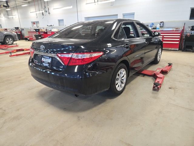 Used 2017 Toyota Camry LE image 6
