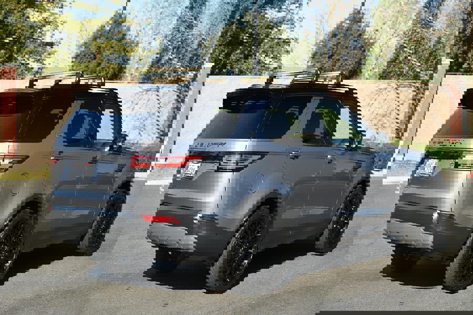 Used 2020 Land Rover Discovery HSE AWD/4WD image 7