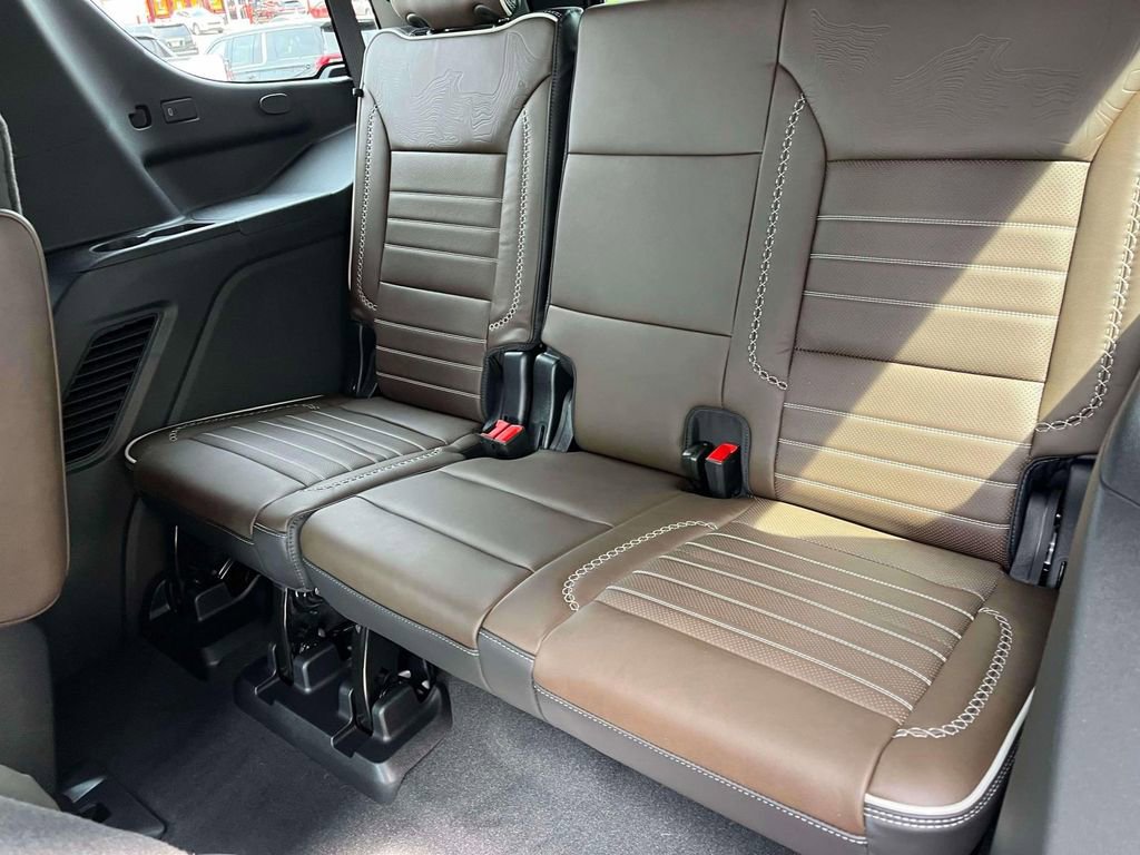 New 2026 GMC Yukon Denali Ultimate AWD/4WD image 18
