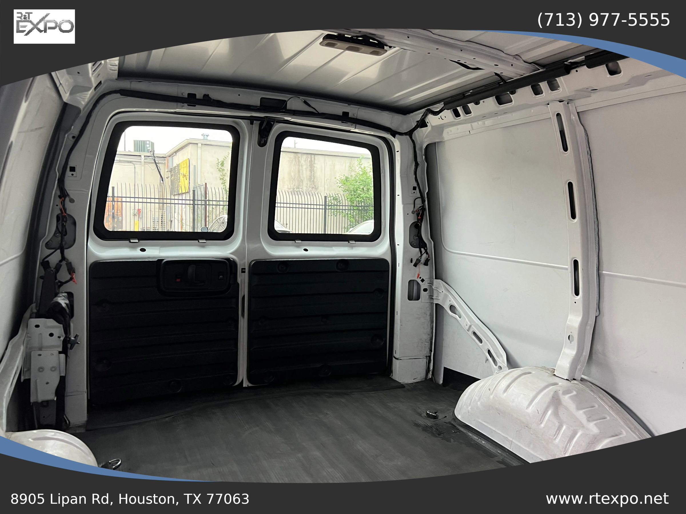 Used 2021 Chevrolet Express 2500 w/ Driver Convenience Package image 34