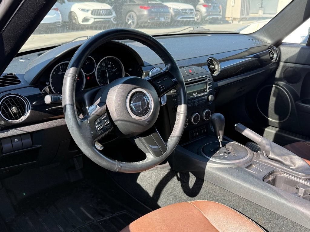 Used 2015 MAZDA MX-5 Miata Grand Touring w/ Premium Package RWD image 2