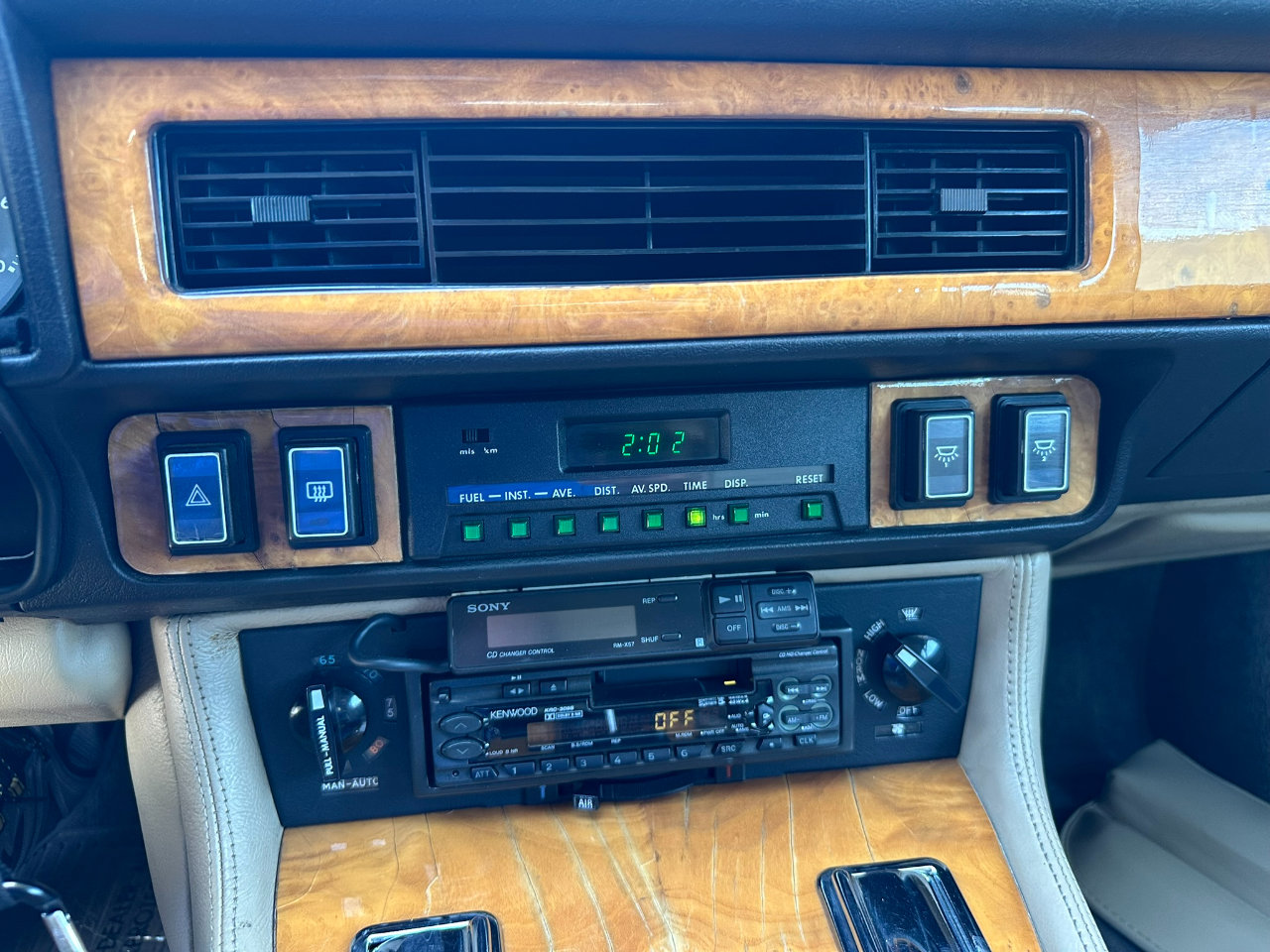 Used 1990 Jaguar XJS V12 Convertible RWD image 39