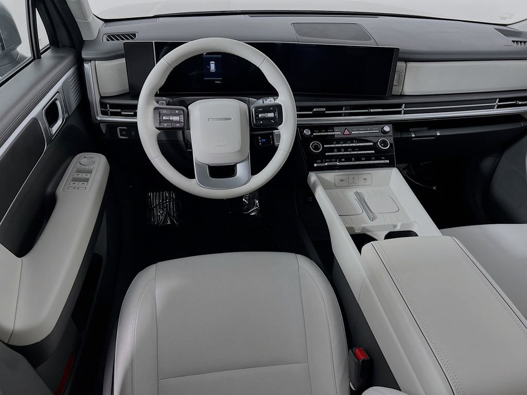 Certified 2025 Hyundai Santa Fe SE image 18