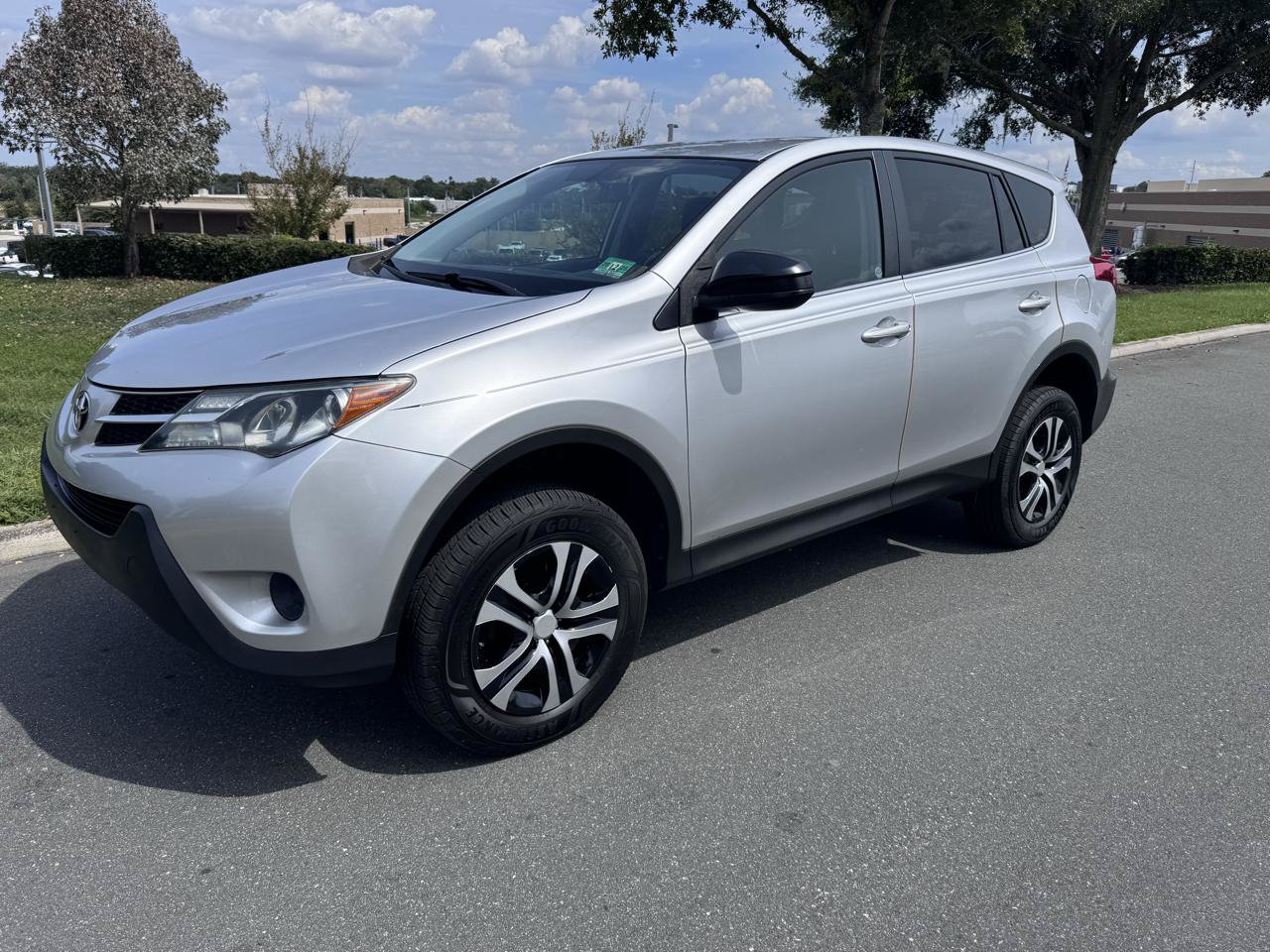 Used 2015 Toyota RAV4 LE AWD/4WD image 6