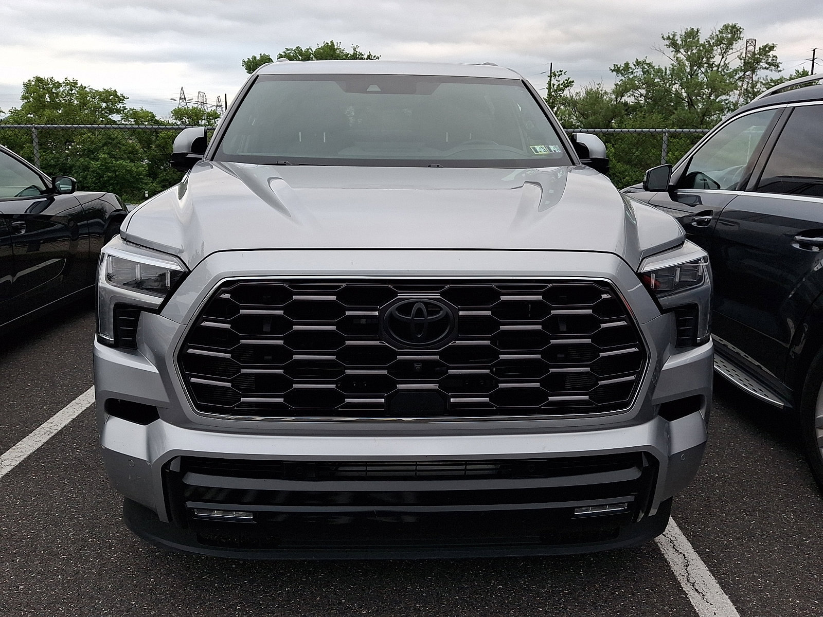 Used 2024 Toyota Sequoia Platinum AWD/4WD image 2