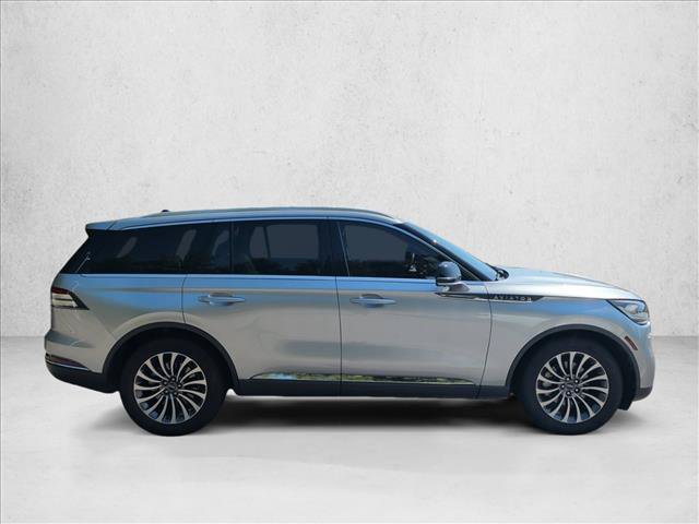 Used 2023 Lincoln Aviator Reserve RWD image 4