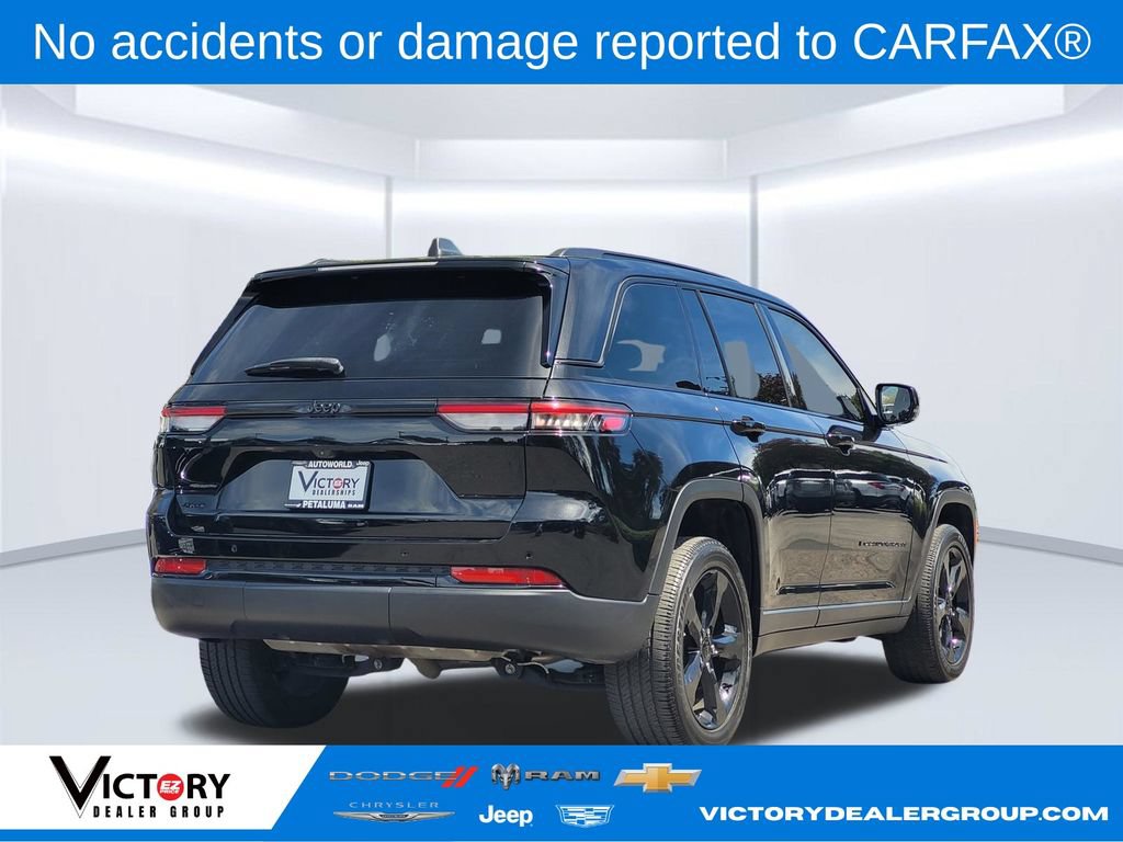 Used 2023 Jeep Grand Cherokee Altitude AWD/4WD image 5