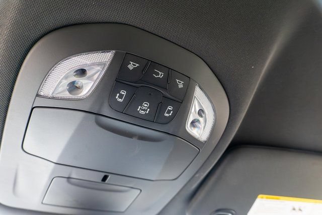 New 2027 Chrysler Pacifica Select FWD image 26