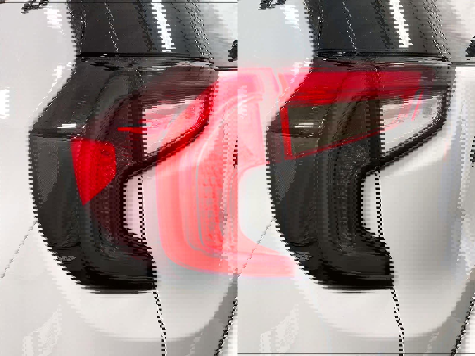 Used 2023 GMC Terrain SLE w/ Driver Convenience Package image 35