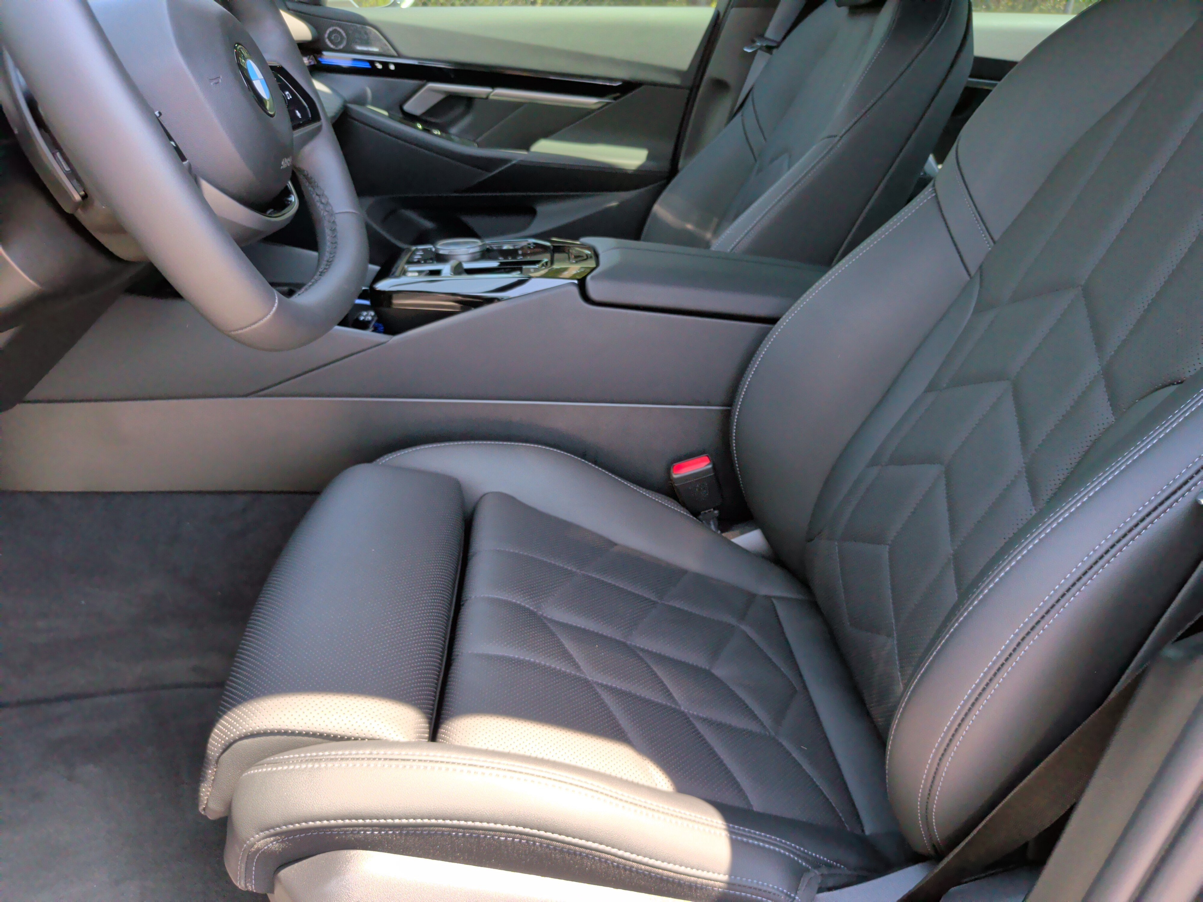 Certified 2026 BMW 530i w/ Convenience Package RWD image 26