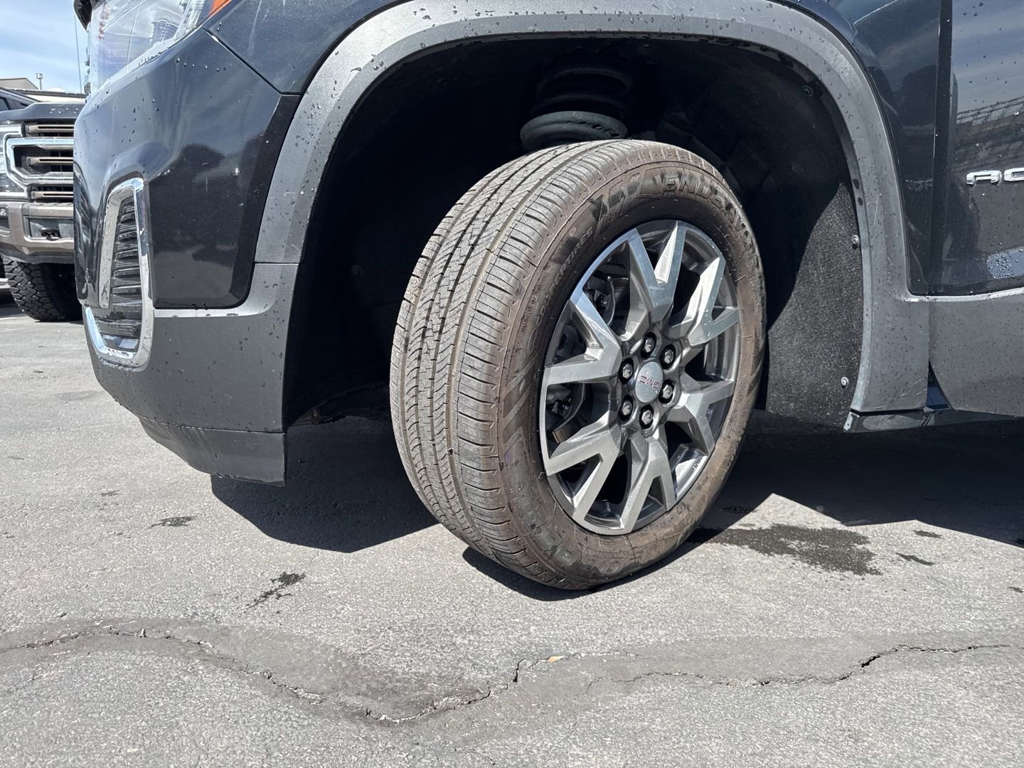 Used 2021 GMC Acadia SLE w/ Driver Convenience Package image 31