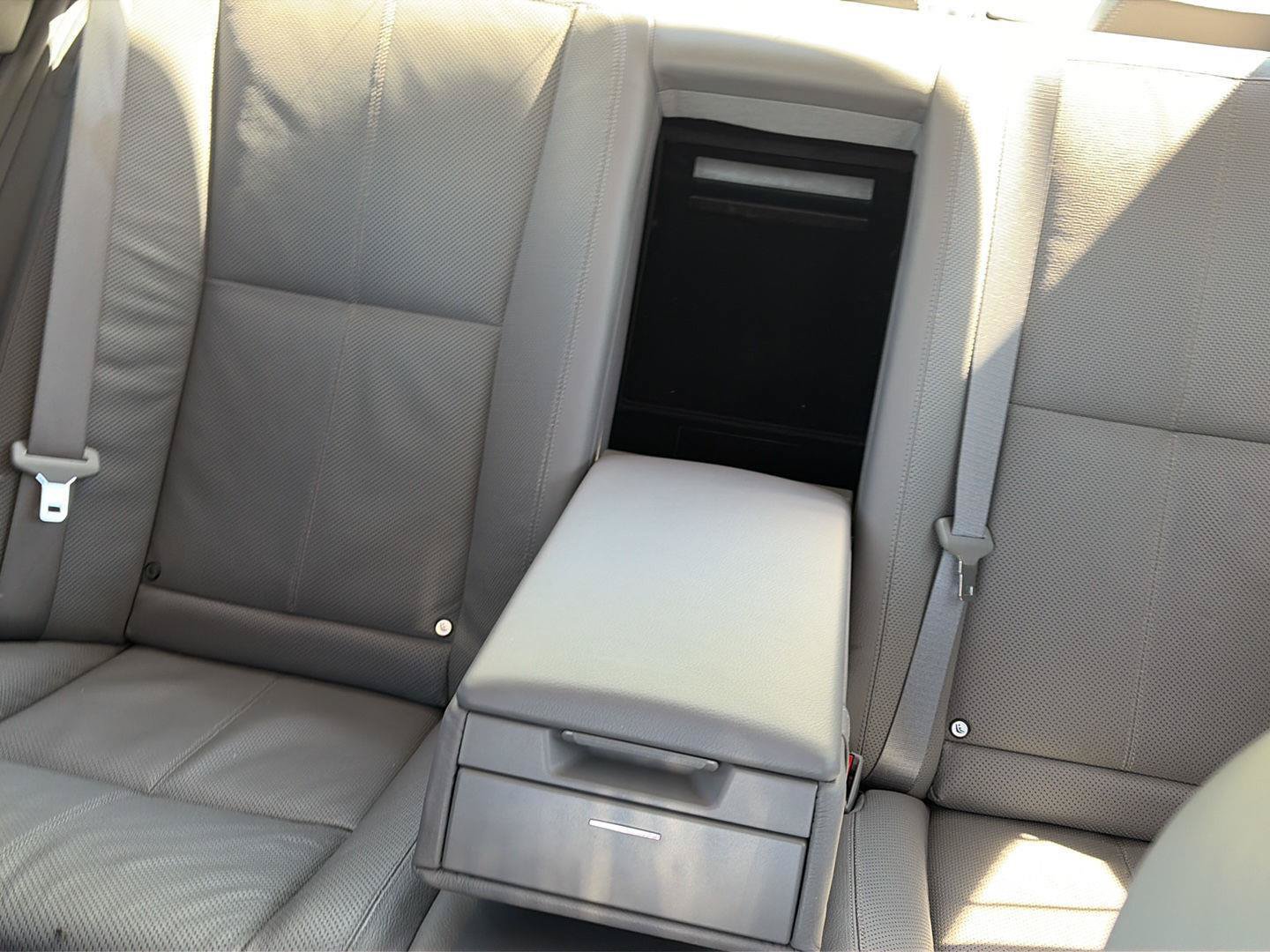 Used 2009 Mercedes-Benz S 550 4MATIC image 12