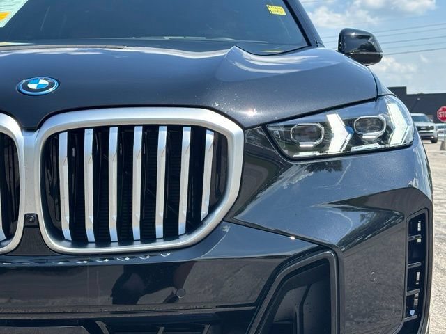 Certified 2026 BMW X5 xDrive50e w/ M Sport Package AWD/4WD image 12