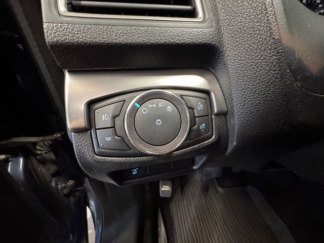 Used 2018 Ford Explorer XLT w/ Equipment Group 202A AWD/4WD image 22