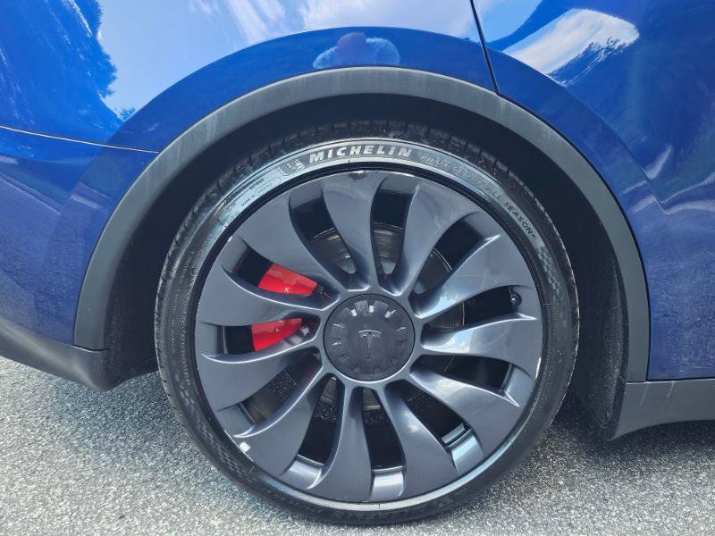 Used 2023 Tesla Model Y Performance AWD/4WD image 16