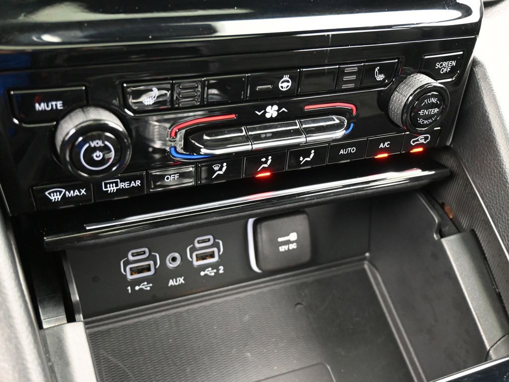 Used 2025 Jeep Grand Cherokee Altitude image 24