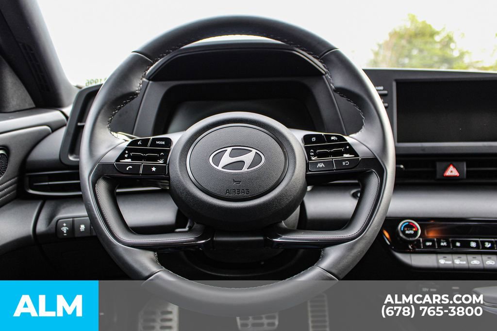 Used 2025 Hyundai Elantra Sport image 24