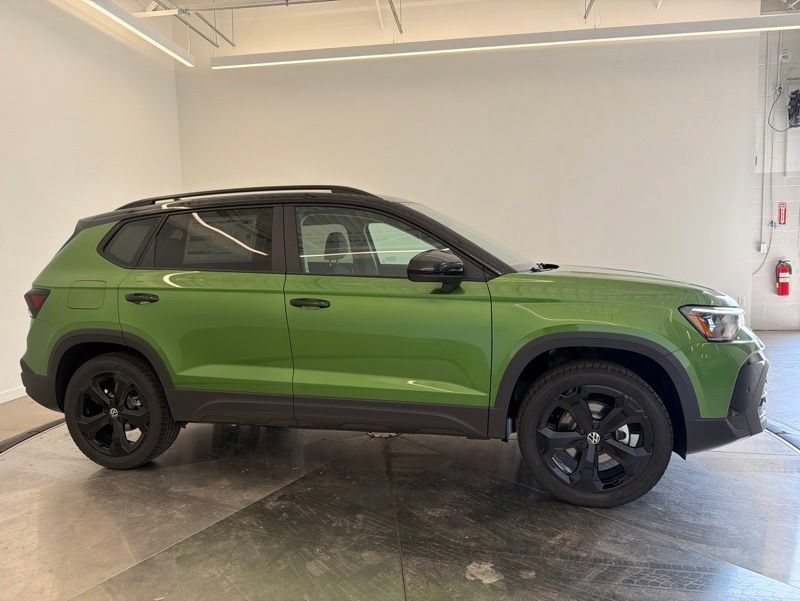 New 2026 Volkswagen Taos SE AWD/4WD image 4