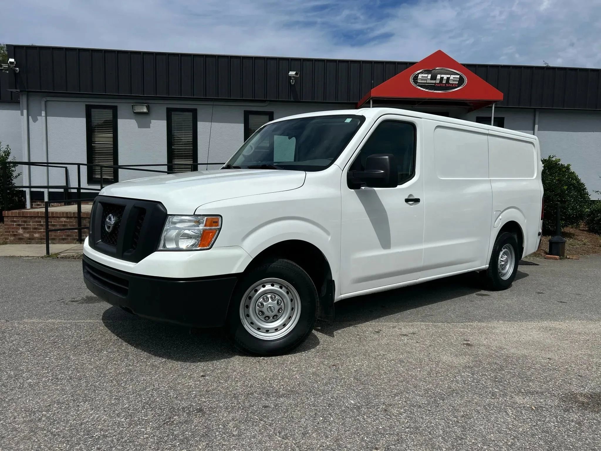 Used 2016 Nissan NV 2500 S w/ Power Package image 3