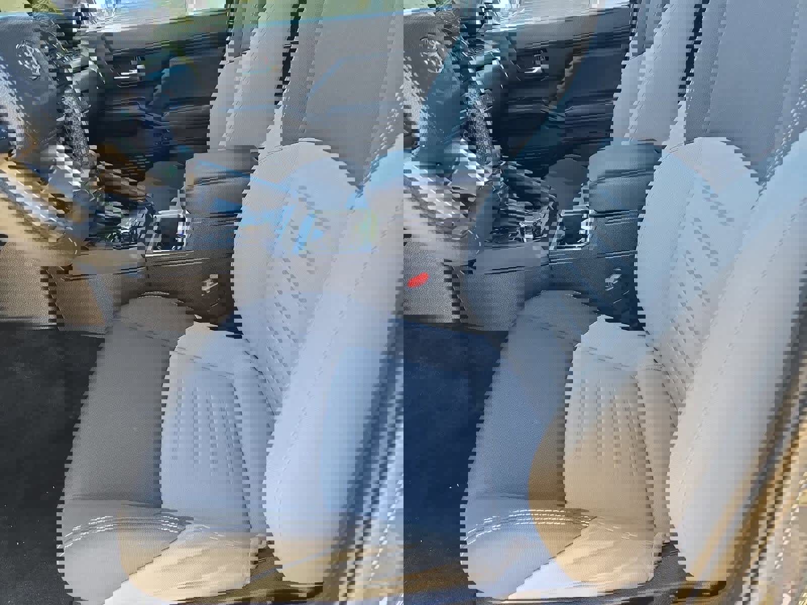 Used 2024 Toyota Tacoma TRD Sport image 15