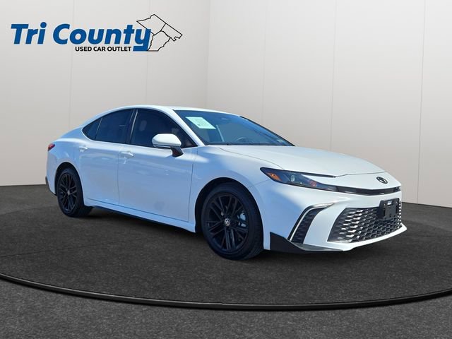 Certified 2026 Toyota Camry SE w/ Convenience Package FWD image 1