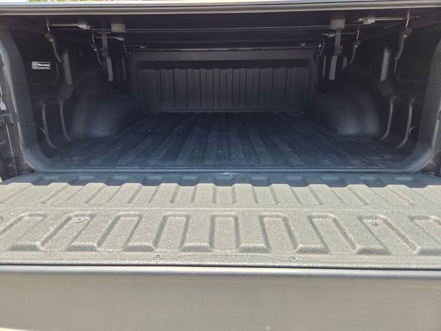 Used 2019 RAM 1500 Laramie w/ Sport Appearance Package AWD/4WD image 9