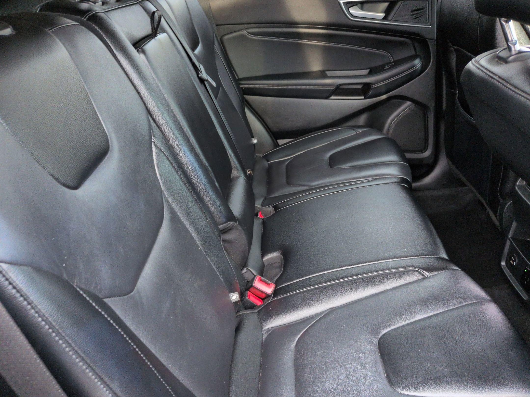 Certified 2022 Ford Edge Titanium AWD/4WD image 29
