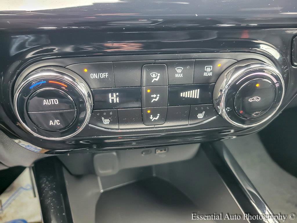 Certified 2025 Chevrolet Trax RS w/ Driver Confidence Package image 18