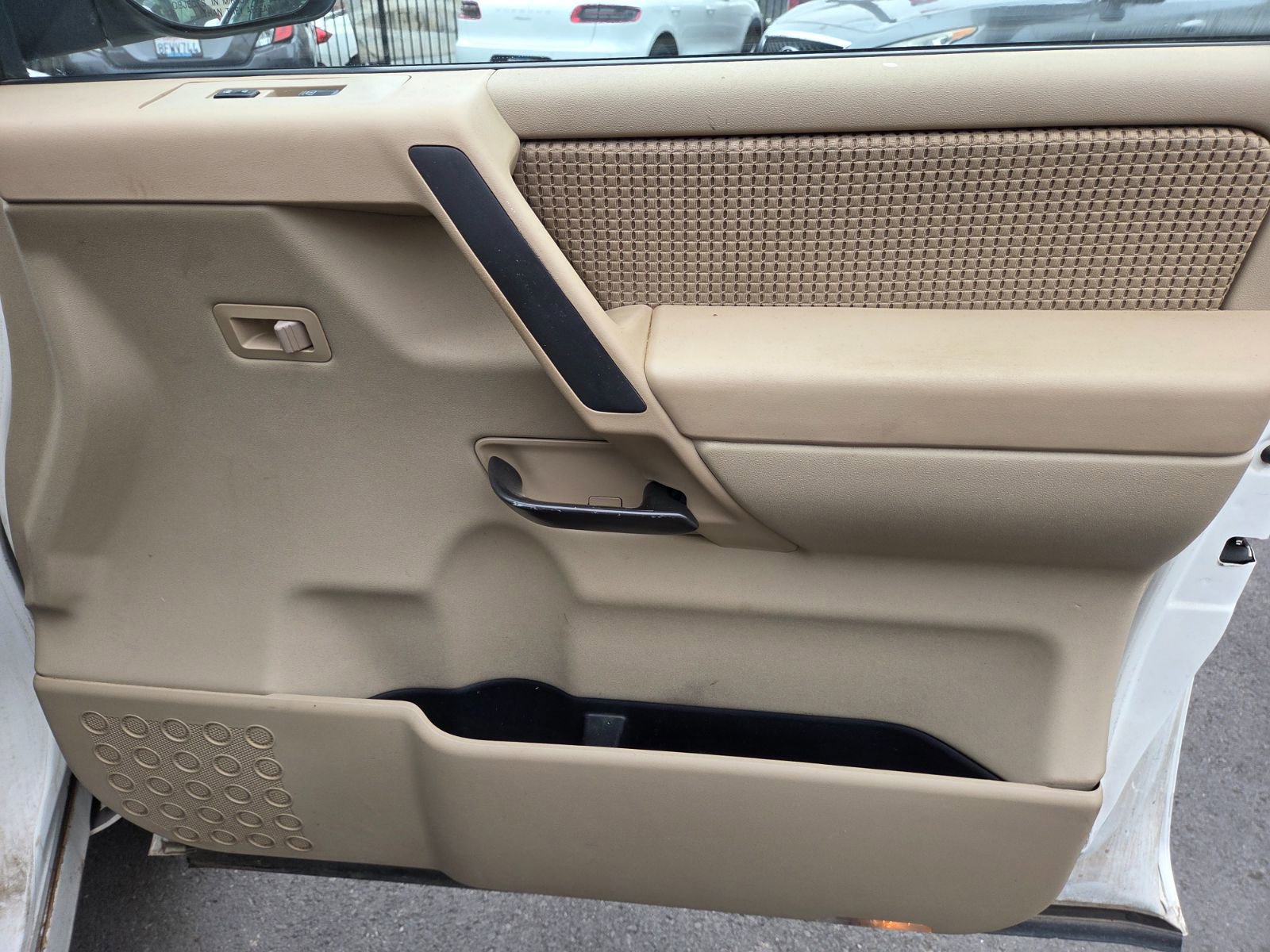 Used 2008 Nissan Titan SE image 11