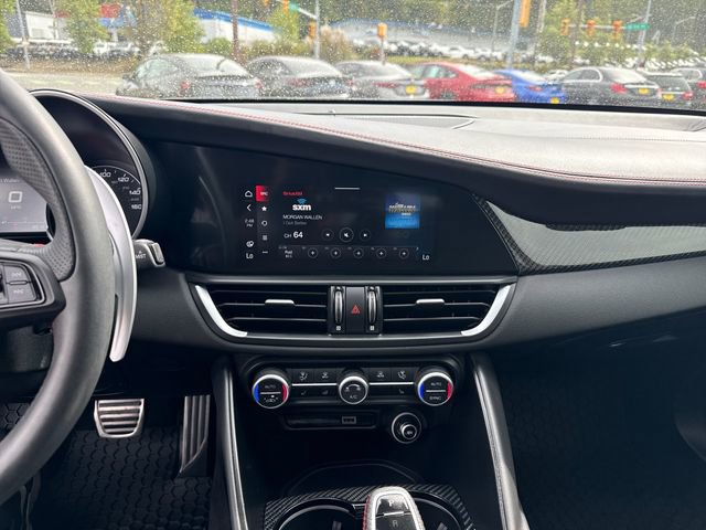 Used 2023 Alfa Romeo Giulia Estrema image 26