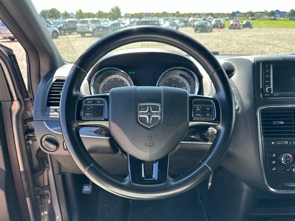 Used 2018 Dodge Grand Caravan SE FWD image 20