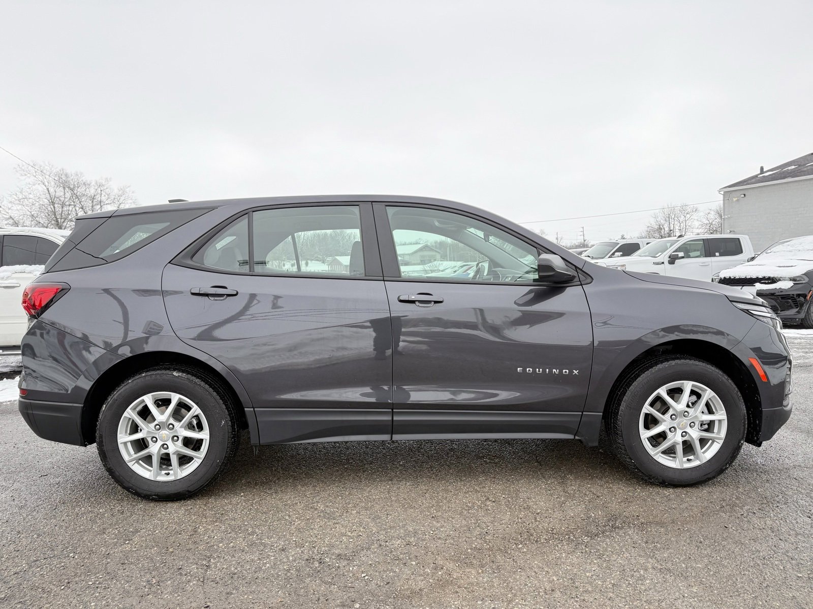 Used 2022 Chevrolet Equinox LS image 8