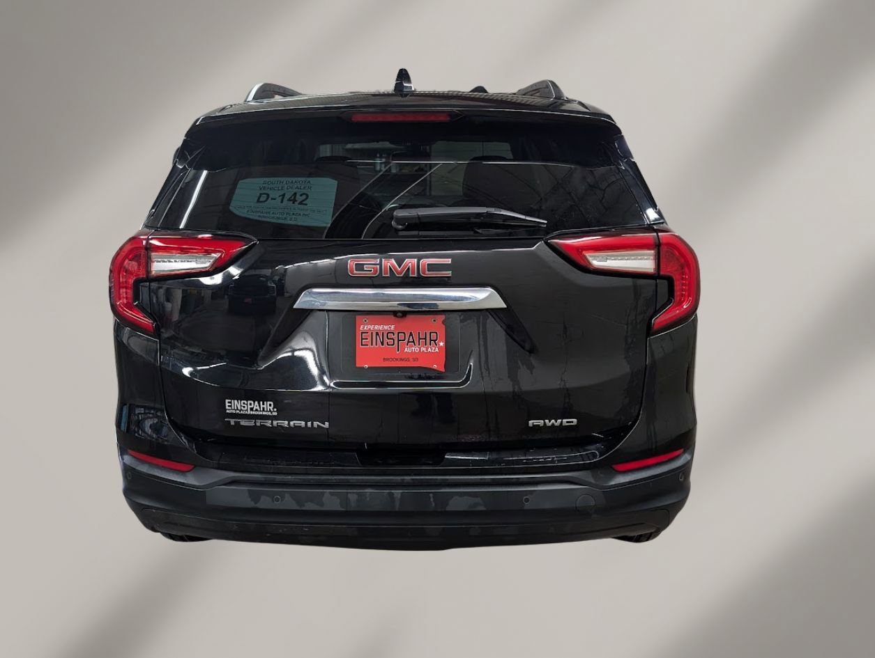 Used 2023 GMC Terrain SLE w/ Driver Convenience Package image 30