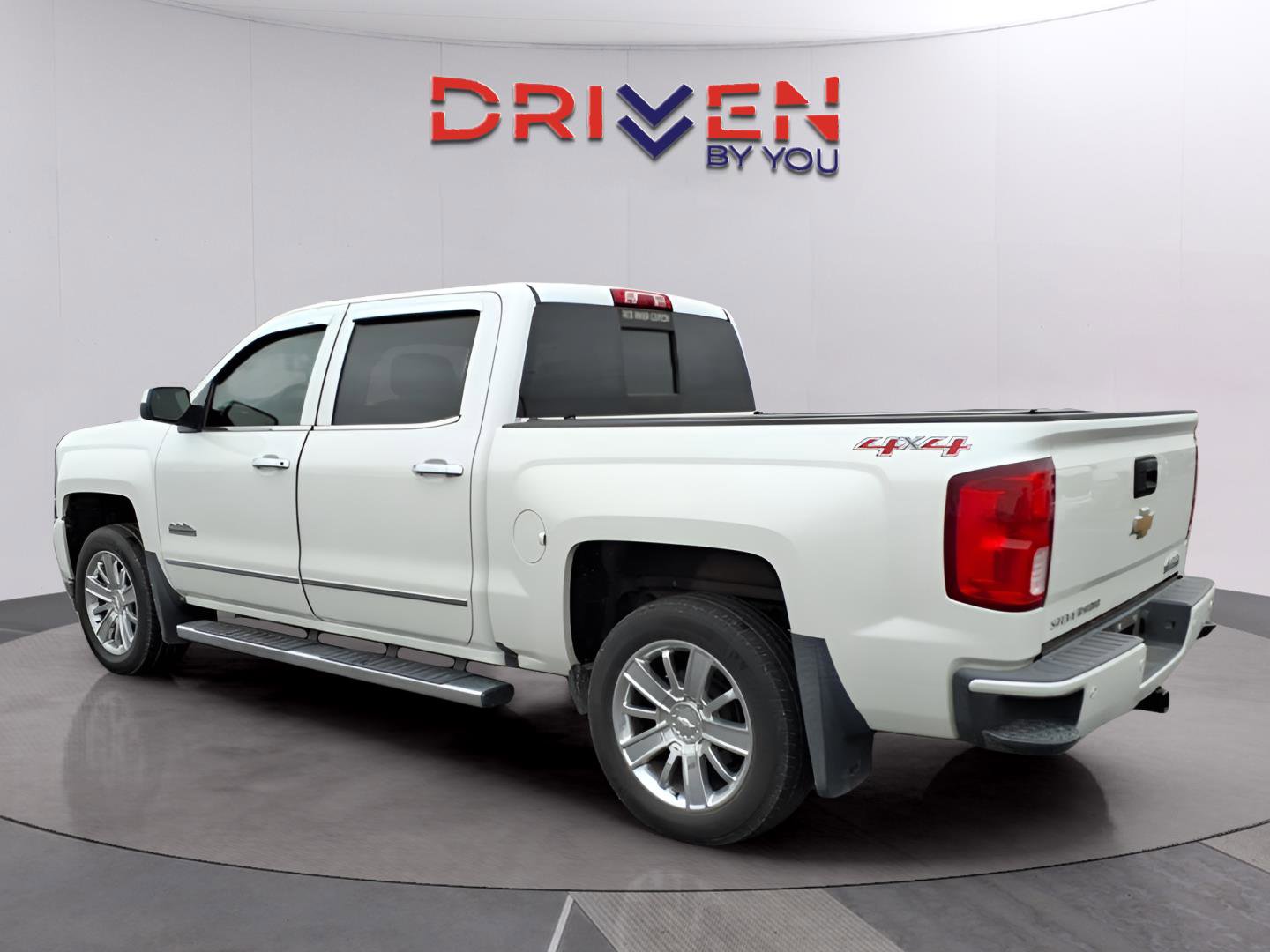 Used 2016 Chevrolet Silverado 1500 High Country image 3