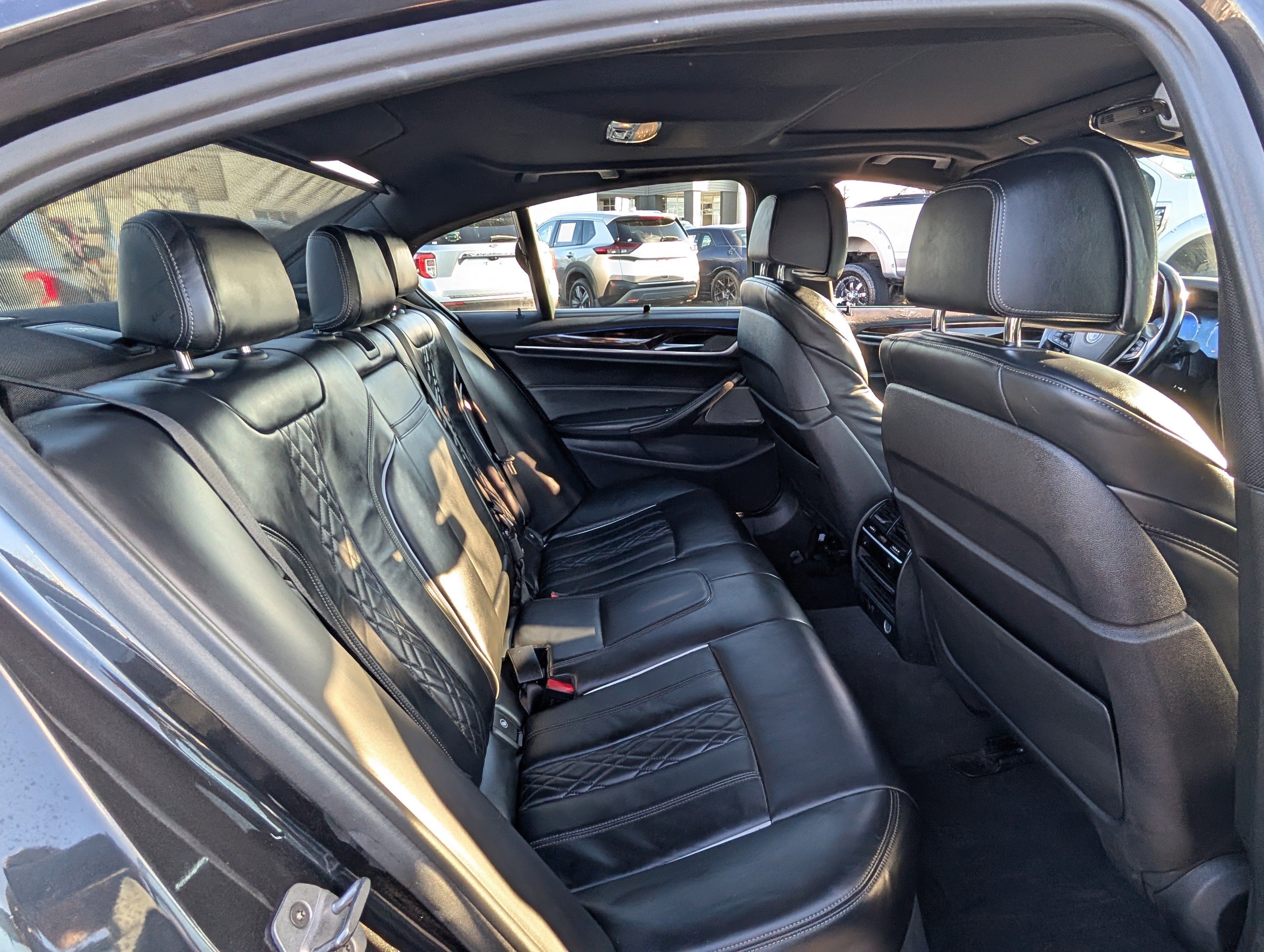 Used 2018 BMW 540i xDrive image 12