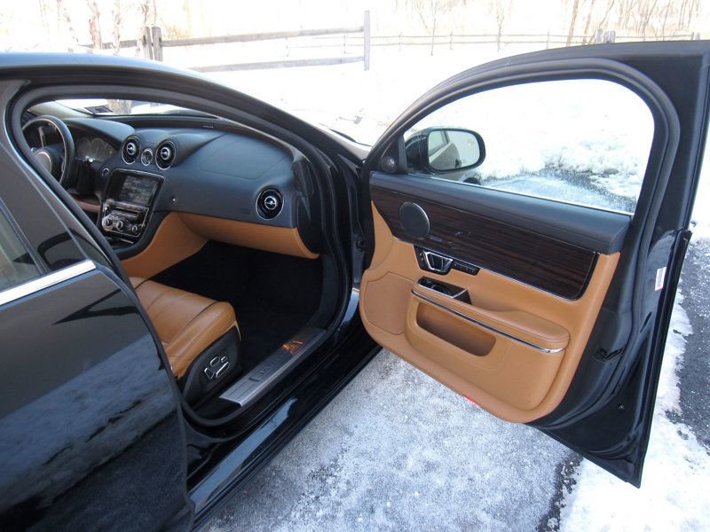 Used 2015 Jaguar XJ L Portfolio image 21