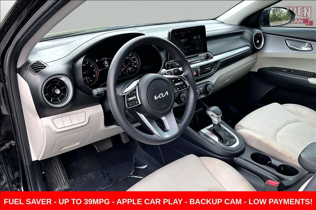 Used 2022 Kia Forte LXS w/ LXS Technology Package FWD image 16