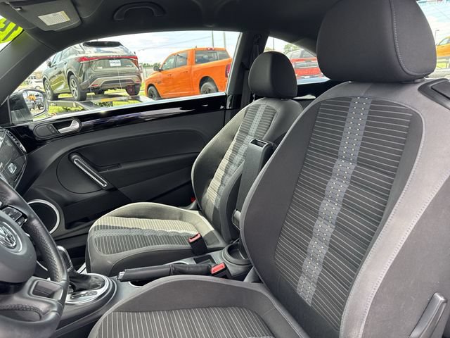 Used 2015 Volkswagen Beetle R-Line FWD image 12
