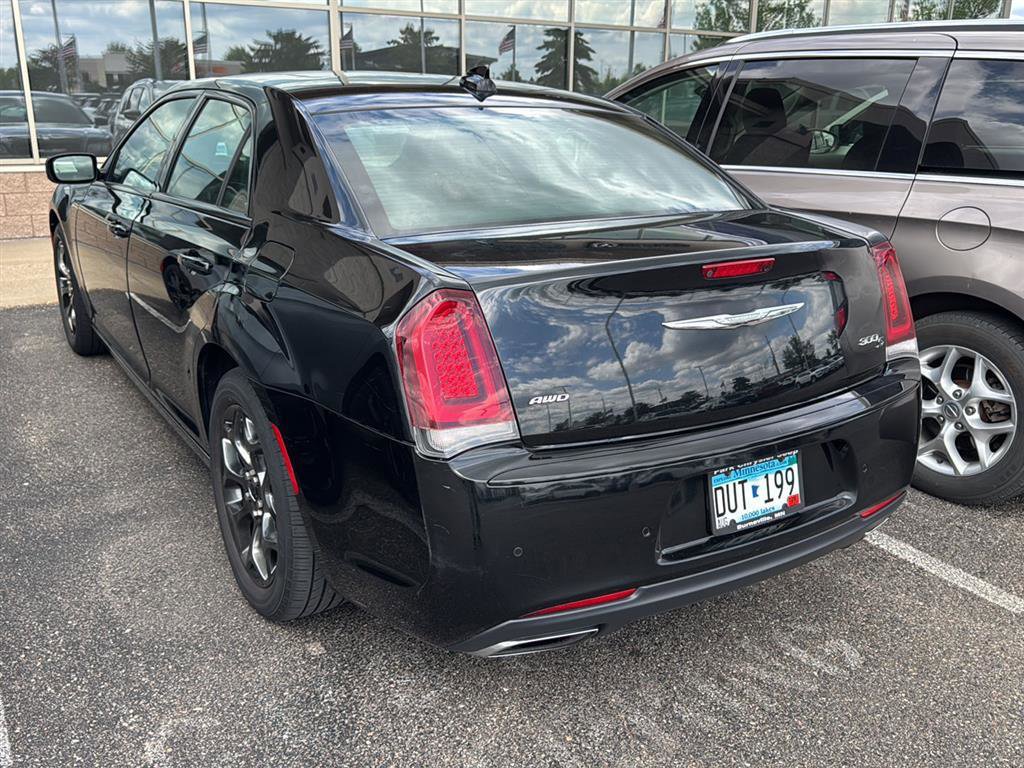 Used 2017 Chrysler 300 S w/ 300S Premium Group AWD/4WD image 6