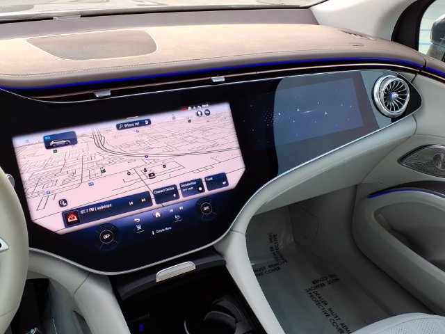 Certified 2023 Mercedes-Benz EQS 580 4MATIC SUV image 5