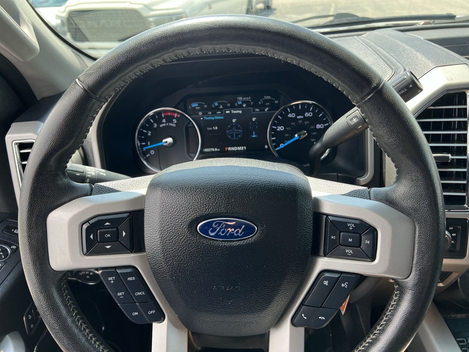 Used 2017 Ford F350 Lariat w/ Tow Technology Bundle AWD/4WD image 16