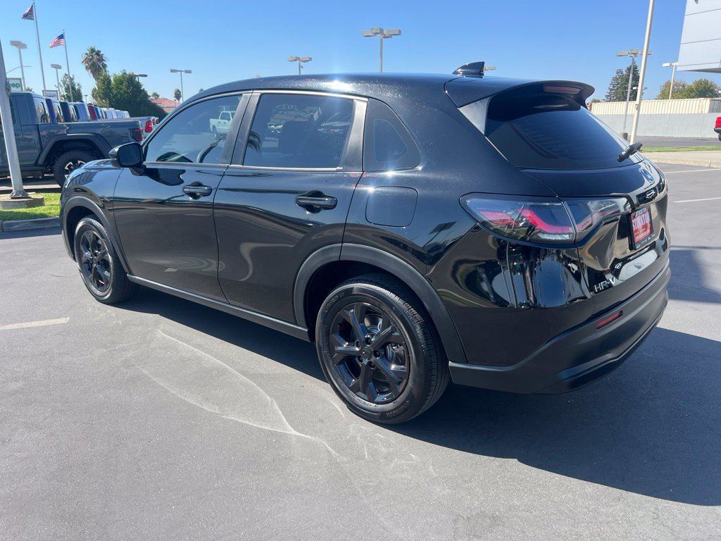 Used 2025 Honda HR-V LX image 15