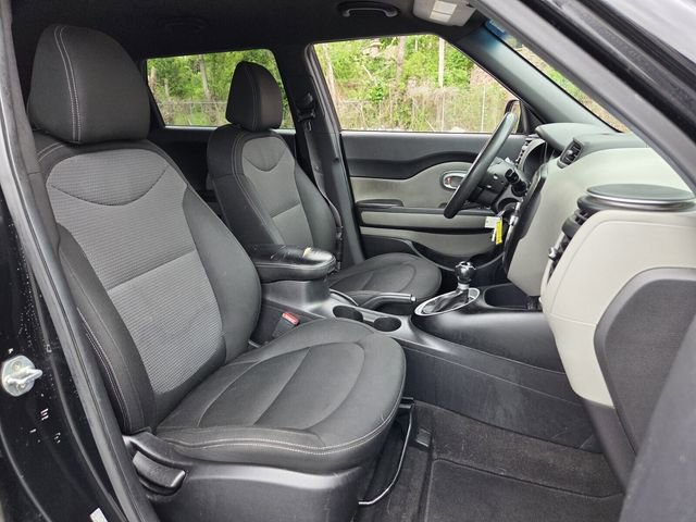 Used 2017 Kia Soul + image 15