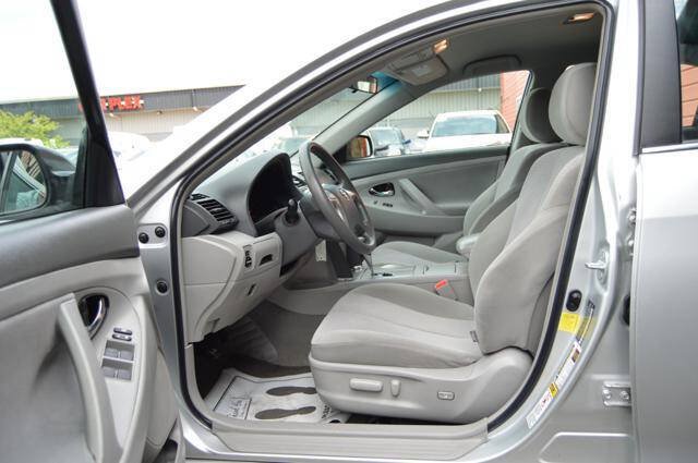 Used 2011 Toyota Camry LE w/ LE Extra-Value Pkg FWD image 11