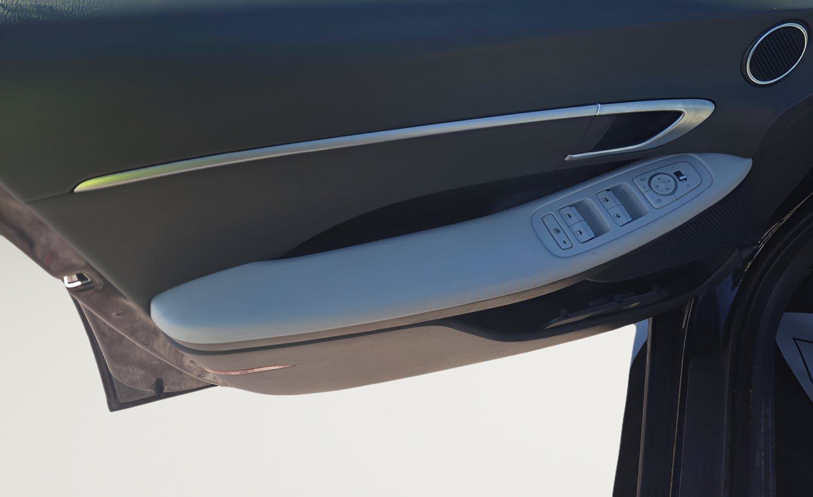 Used 2025 Hyundai Sonata SEL FWD image 13