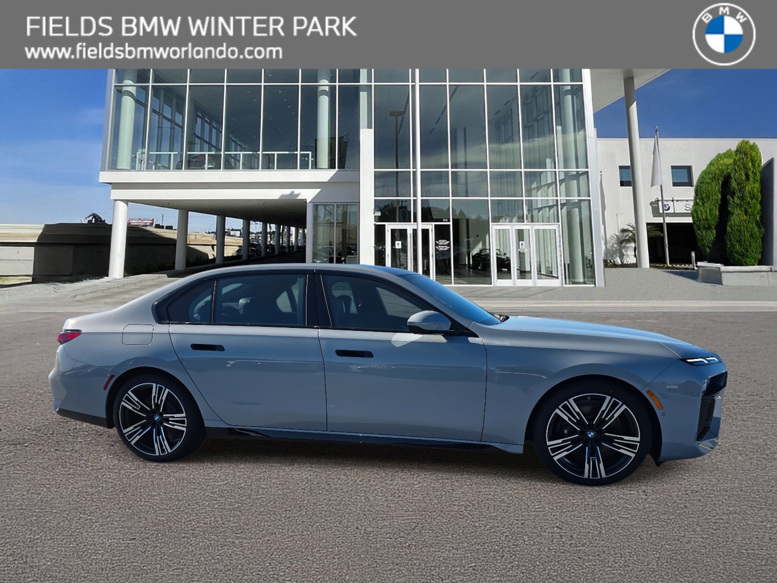 New 2025 BMW 760i xDrive