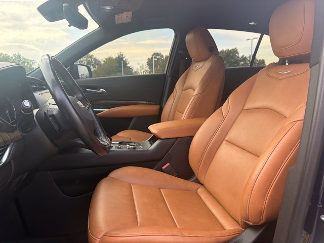 Used 2020 Cadillac XT4 Premium Luxury w/ Enhanced Visibility Package FWD image 27