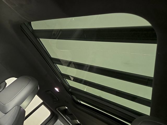 New 2026 Land Rover Defender 110 OCTA image 14