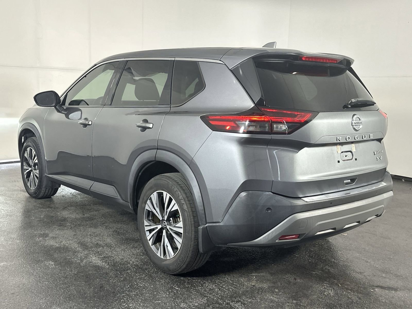 Used 2021 Nissan Rogue SV image 6