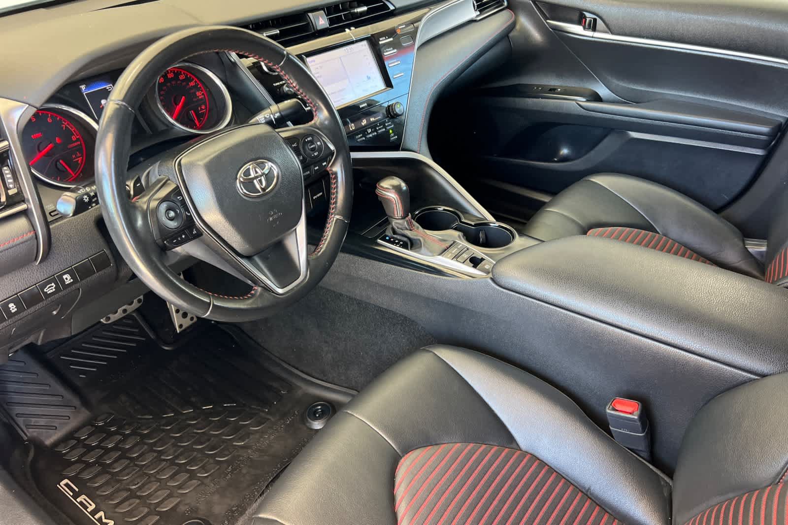 Used 2020 Toyota Camry TRD FWD image 11